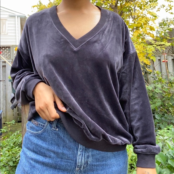 Navy Blue velvet Crewneck - Picture 2 of 2